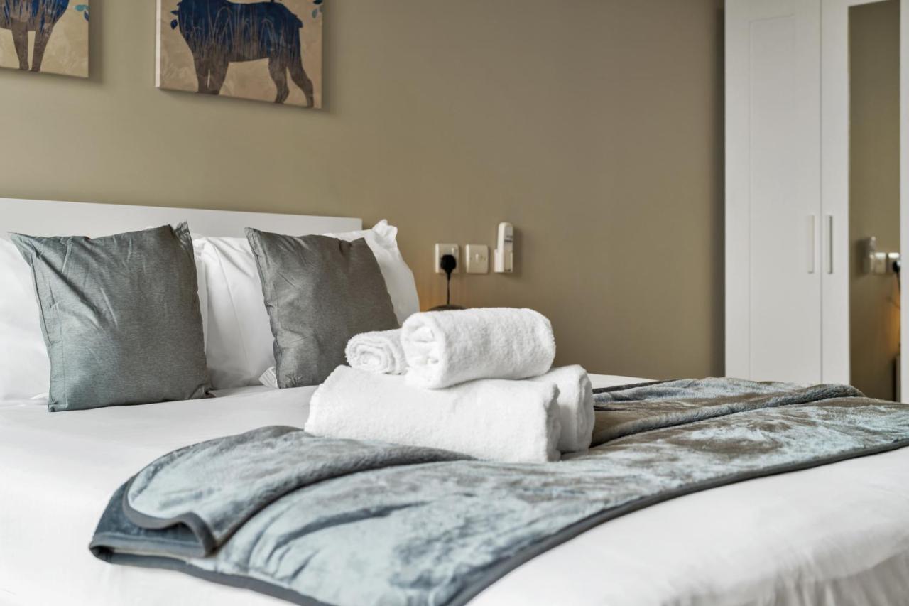 Oyo Fine B&B Hanwell 外观 照片